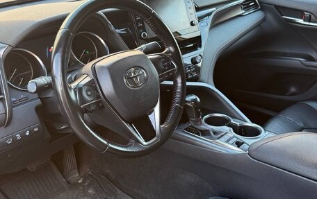 Toyota Camry, 2021 год, 2 800 000 рублей, 8 фотография
