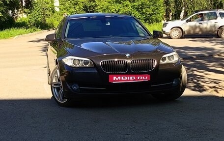 BMW 5 серия, 2013 год, 1 950 000 рублей, 2 фотография