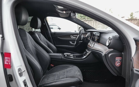 Mercedes-Benz E-Класс, 2016 год, 2 149 000 рублей, 28 фотография