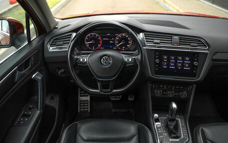 Volkswagen Tiguan II, 2018 год, 2 399 000 рублей, 12 фотография