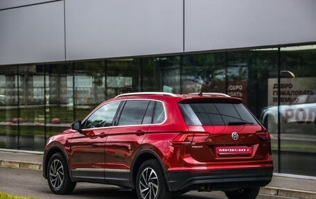 Volkswagen Tiguan II, 2018 год, 2 399 000 рублей, 8 фотография