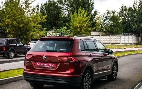 Volkswagen Tiguan II, 2018 год, 2 399 000 рублей, 6 фотография