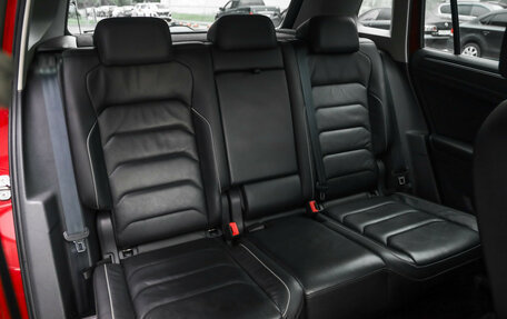 Volkswagen Tiguan II, 2018 год, 2 399 000 рублей, 30 фотография
