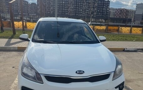 KIA Rio IV, 2019 год, 1 090 000 рублей, 2 фотография