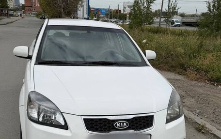 KIA Rio II, 2011 год, 630 000 рублей, 1 фотография