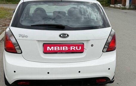 KIA Rio II, 2011 год, 630 000 рублей, 2 фотография