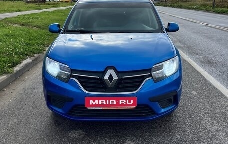 Renault Sandero II рестайлинг, 2020 год, 1 200 000 рублей, 1 фотография