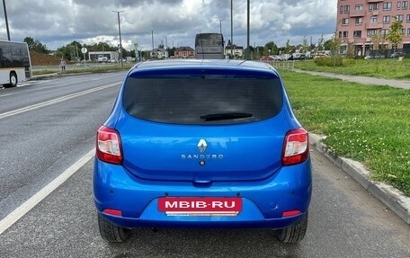 Renault Sandero II рестайлинг, 2020 год, 1 200 000 рублей, 2 фотография