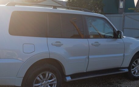 Mitsubishi Pajero IV, 2013 год, 2 130 000 рублей, 4 фотография