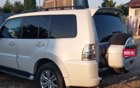 Mitsubishi Pajero IV, 2013 год, 2 130 000 рублей, 2 фотография
