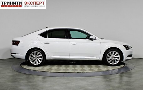 Skoda Superb III рестайлинг, 2017 год, 1 797 000 рублей, 4 фотография