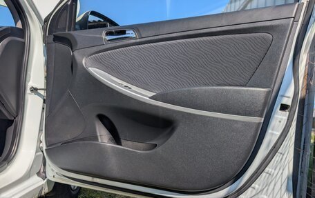 Hyundai Solaris II рестайлинг, 2011 год, 499 000 рублей, 14 фотография