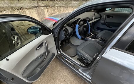 BMW 1 серия, 2006 год, 500 000 рублей, 1 фотография