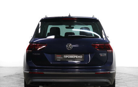 Volkswagen Tiguan II, 2017 год, 2 799 000 рублей, 6 фотография