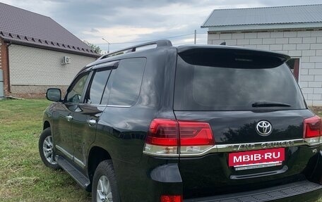 Toyota Land Cruiser 200, 2016 год, 4 750 000 рублей, 7 фотография