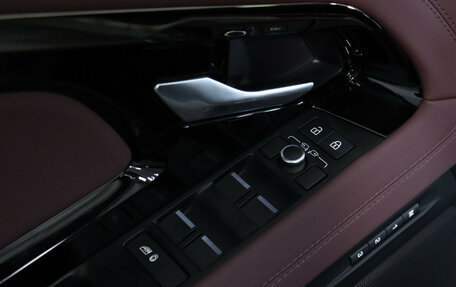 Land Rover Range Rover Evoque II, 2024 год, 4 990 000 рублей, 12 фотография