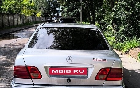 Mercedes-Benz E-Класс, 1997 год, 350 000 рублей, 4 фотография