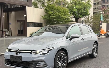 Volkswagen Golf VIII, 2021 год, 1 598 000 рублей, 1 фотография