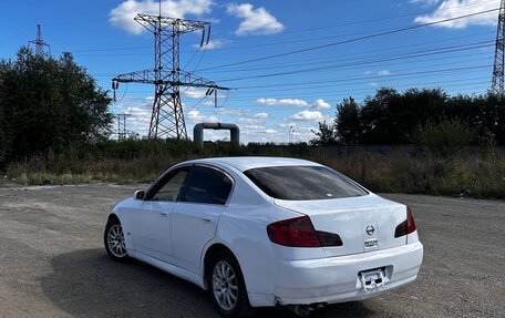 Nissan Skyline, 2001 год, 220 000 рублей, 3 фотография