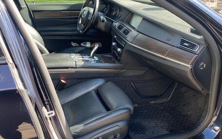 BMW 7 серия, 2013 год, 2 900 000 рублей, 4 фотография