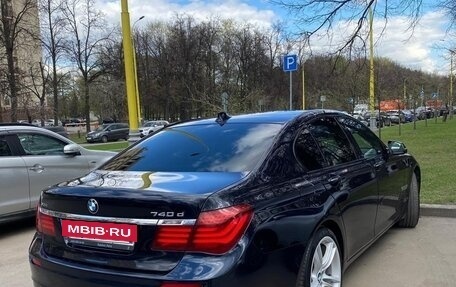 BMW 7 серия, 2013 год, 2 900 000 рублей, 15 фотография