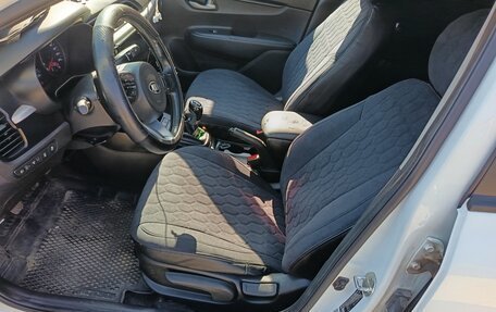 KIA Rio IV, 2017 год, 1 020 000 рублей, 9 фотография