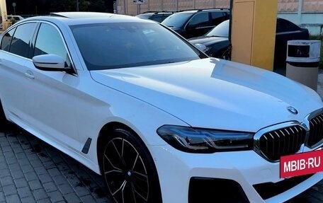 BMW 5 серия, 2020 год, 4 000 000 рублей, 13 фотография