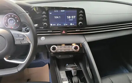 Hyundai Elantra, 2021 год, 1 410 000 рублей, 16 фотография