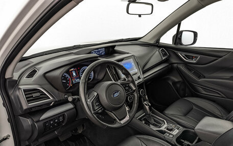 Subaru Forester, 2019 год, 2 580 000 рублей, 15 фотография