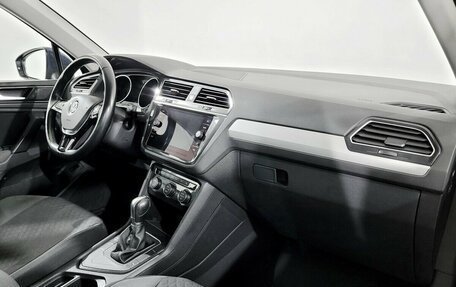 Volkswagen Tiguan II, 2019 год, 2 070 000 рублей, 11 фотография