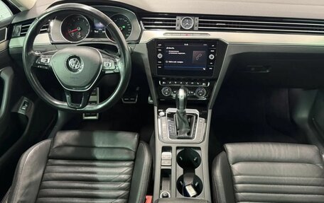 Volkswagen Passat B8 рестайлинг, 2017 год, 2 480 000 рублей, 17 фотография