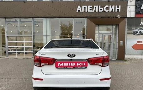 KIA Rio III рестайлинг, 2016 год, 999 750 рублей, 16 фотография