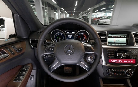 Mercedes-Benz M-Класс, 2015 год, 2 600 000 рублей, 10 фотография