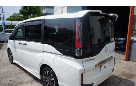 Honda Stepwgn IV, 2017 год, 1 295 000 рублей, 4 фотография