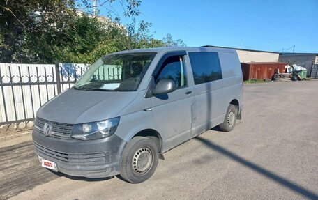 Volkswagen Transporter T6 рестайлинг, 2017 год, 1 600 000 рублей, 12 фотография