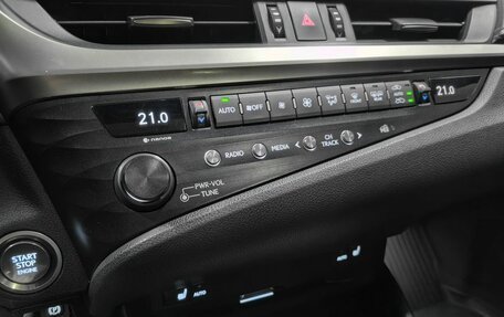 Lexus ES VII, 2019 год, 4 090 000 рублей, 23 фотография