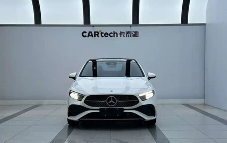 Mercedes-Benz A-Класс, 2023 год, 1 640 000 рублей, 2 фотография