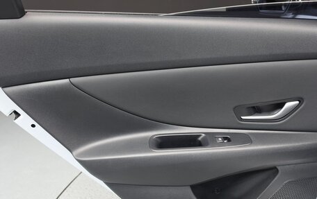 Hyundai Avante, 2023 год, 1 700 000 рублей, 24 фотография