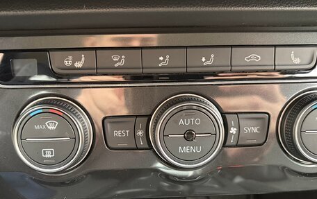 Volkswagen Tiguan II, 2017 год, 2 350 000 рублей, 24 фотография
