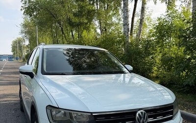 Volkswagen Tiguan II, 2018 год, 1 690 000 рублей, 1 фотография