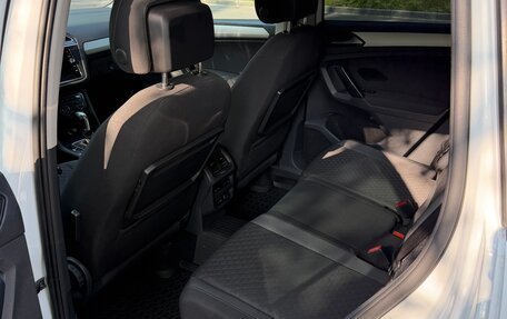 Volkswagen Tiguan II, 2018 год, 1 690 000 рублей, 11 фотография