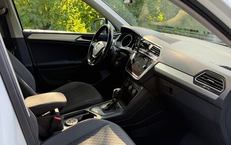 Volkswagen Tiguan II, 2018 год, 1 690 000 рублей, 16 фотография