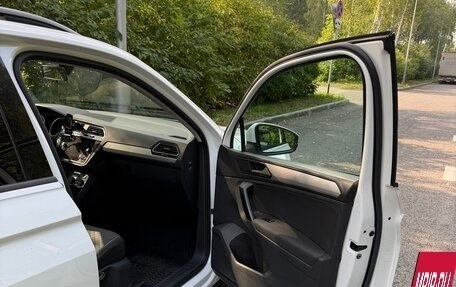Volkswagen Tiguan II, 2018 год, 1 690 000 рублей, 15 фотография