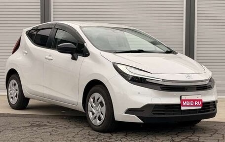 Toyota Aqua, 2025 год, 1 900 000 рублей, 1 фотография