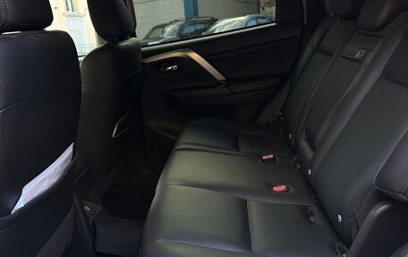 Mitsubishi Montero Sport, 2023 год, 4 500 000 рублей, 14 фотография