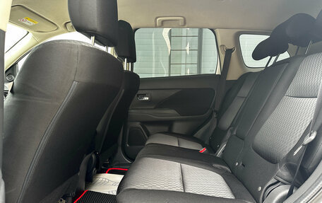 Mitsubishi Outlander III рестайлинг 3, 2014 год, 1 250 000 рублей, 14 фотография
