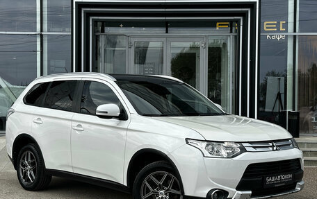 Mitsubishi Outlander III рестайлинг 3, 2014 год, 1 250 000 рублей, 3 фотография