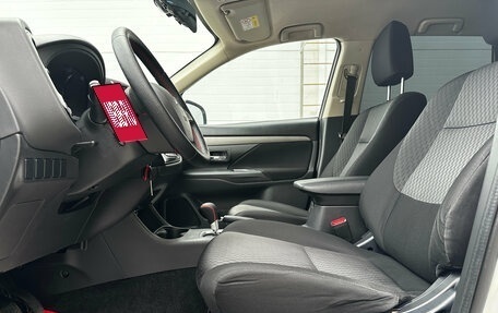 Mitsubishi Outlander III рестайлинг 3, 2014 год, 1 250 000 рублей, 13 фотография