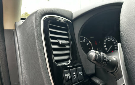 Mitsubishi Outlander III рестайлинг 3, 2014 год, 1 250 000 рублей, 18 фотография