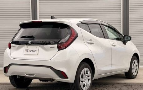 Toyota Aqua, 2025 год, 1 900 000 рублей, 6 фотография